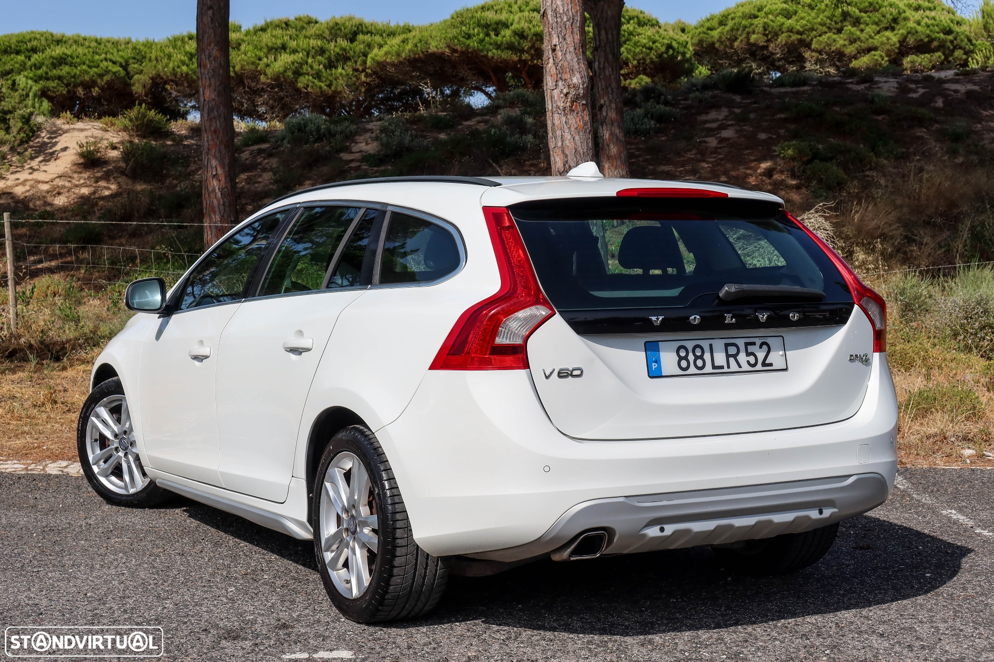Volvo V60 1.6 D2 Drive Momentum Start/Stop - 3