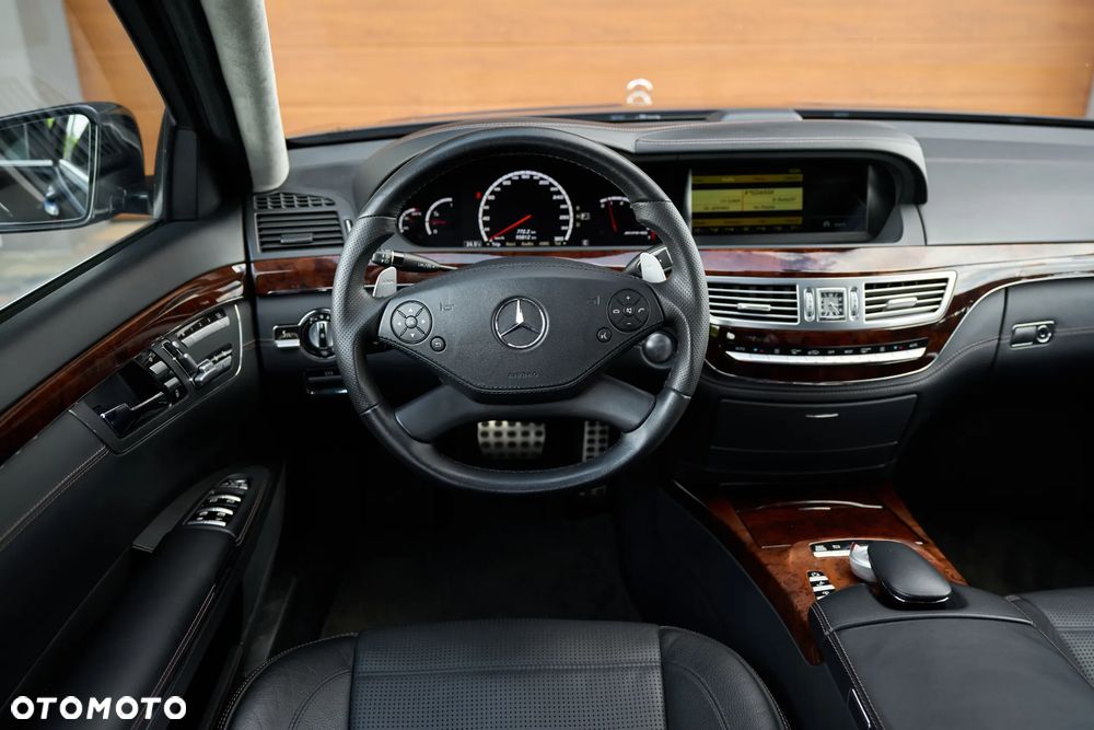 Mercedes-Benz Klasa S 63 AMG - 21