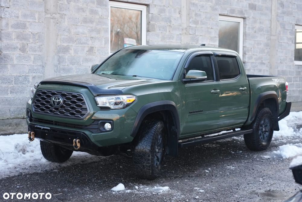 Toyota Tacoma - 2