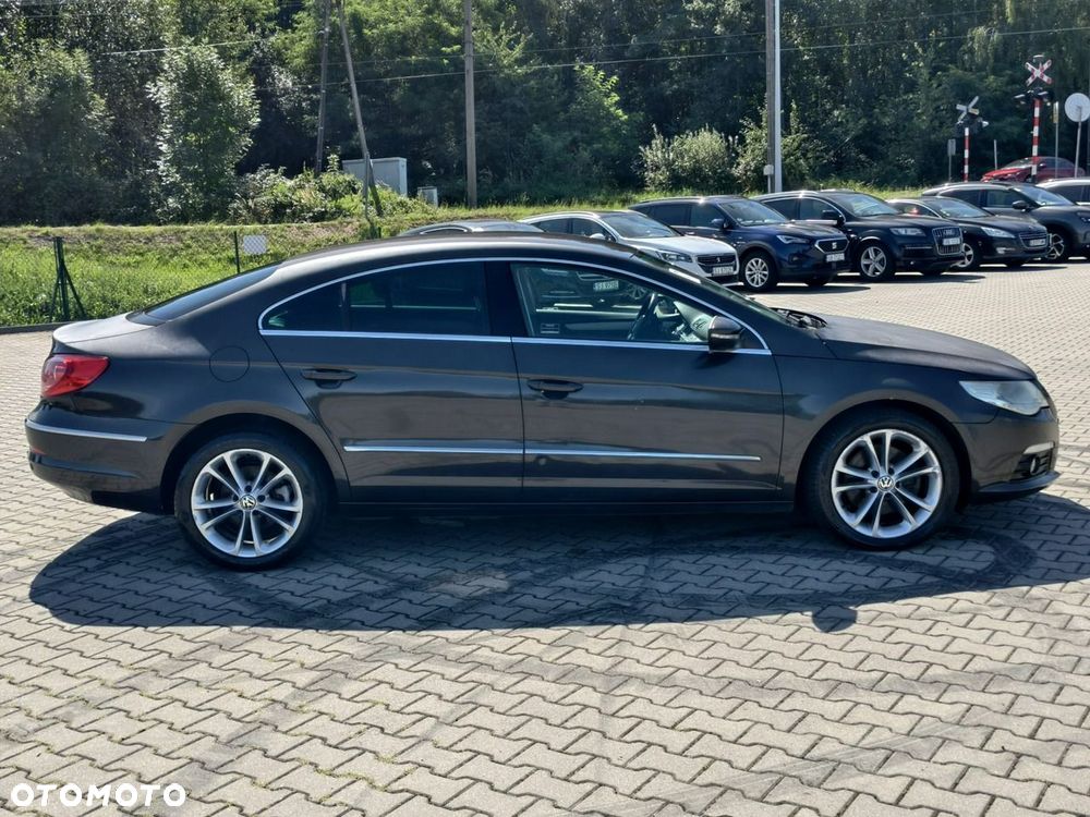 Volkswagen Passat CC - 8