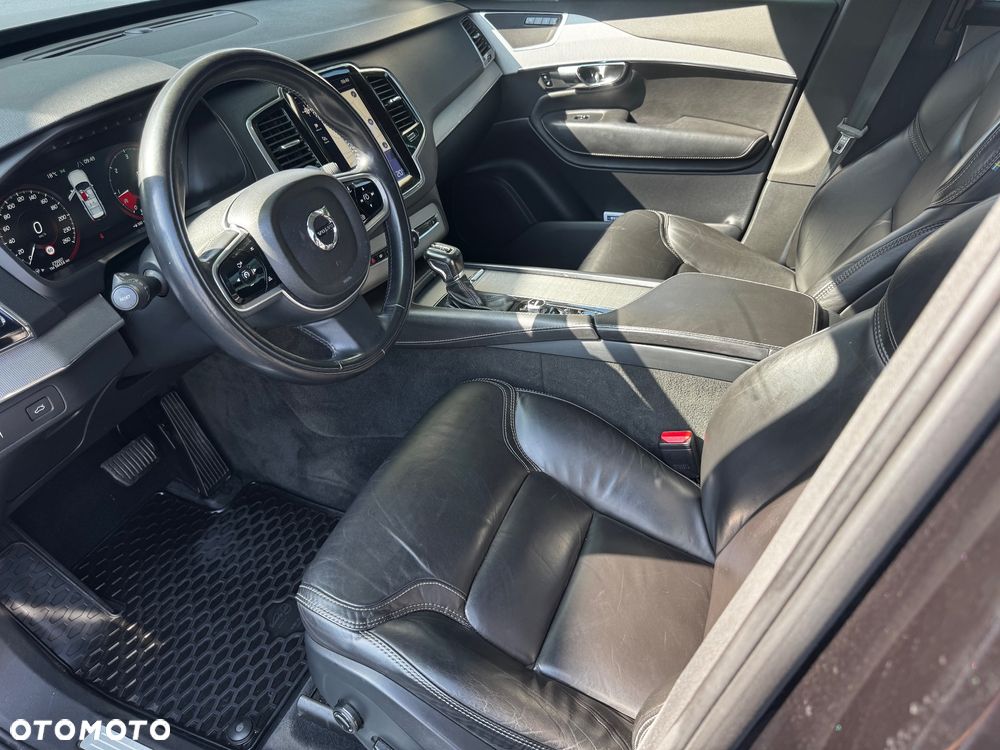 Volvo XC 90 D5 SCR AWD Inscription - 28