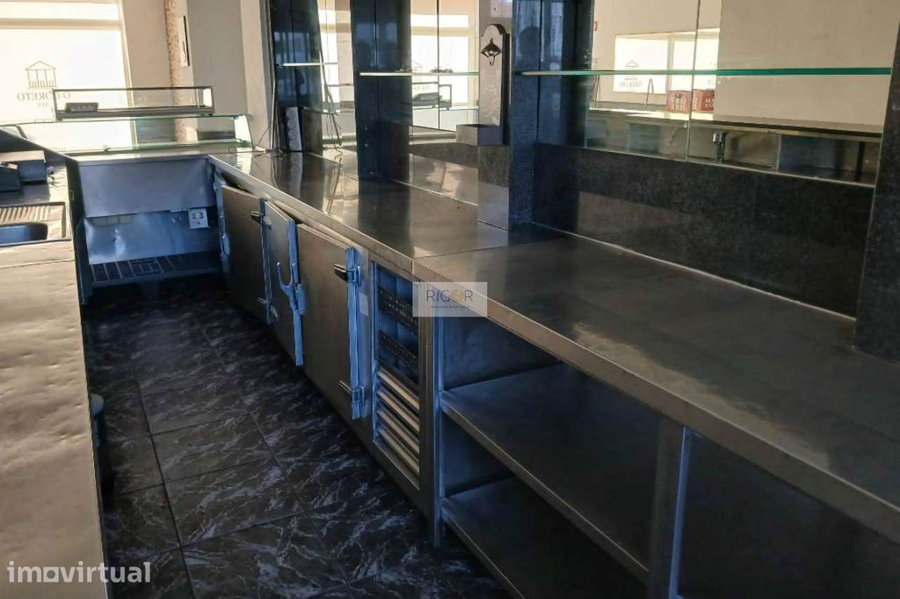 Loja de 66m2 mobilada como café na cidade da Maia - Grande imagem: 4/15