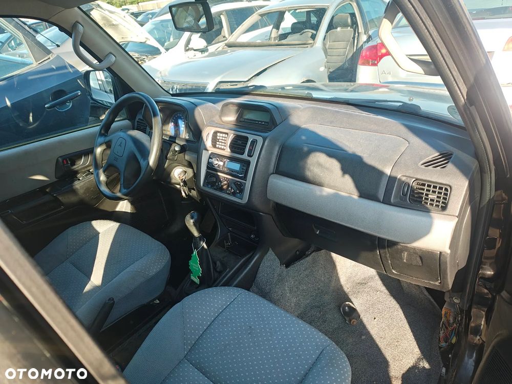 Mitsubishi Pajero Pinin - 4