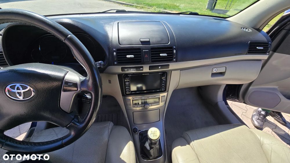 Toyota Avensis 2.2 D-CAT Prestige - 3