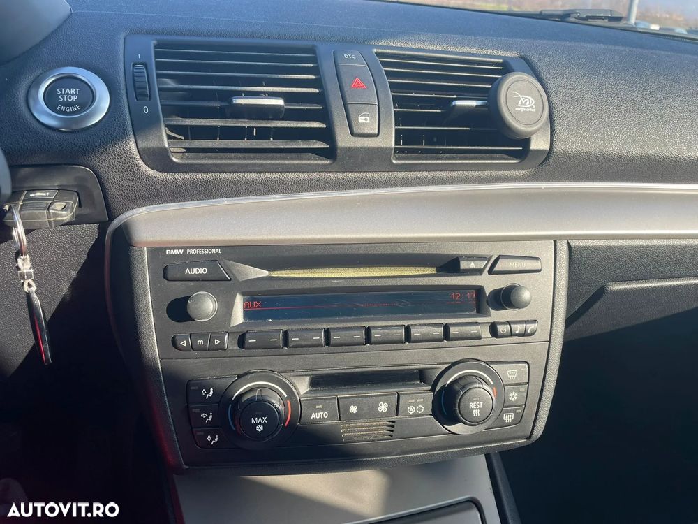 BMW Seria 1 120i - 11