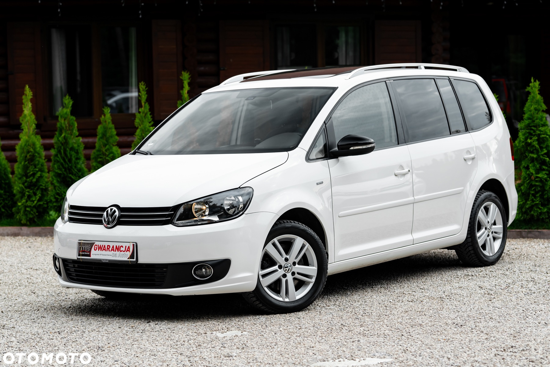 Volkswagen Touran 2.0 TDI DPF BlueMotion Technology MATCH - 2