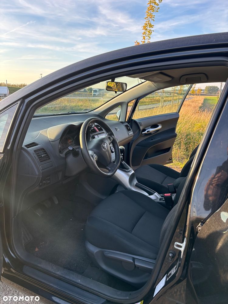 Toyota Auris - 21