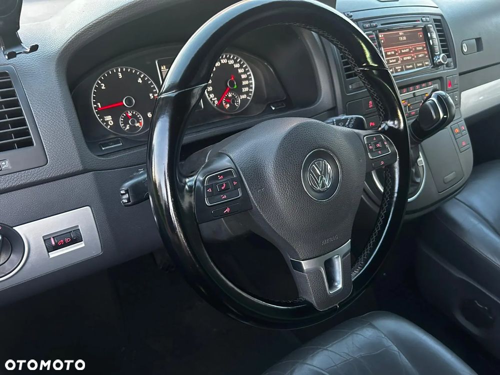 Volkswagen Multivan - 9