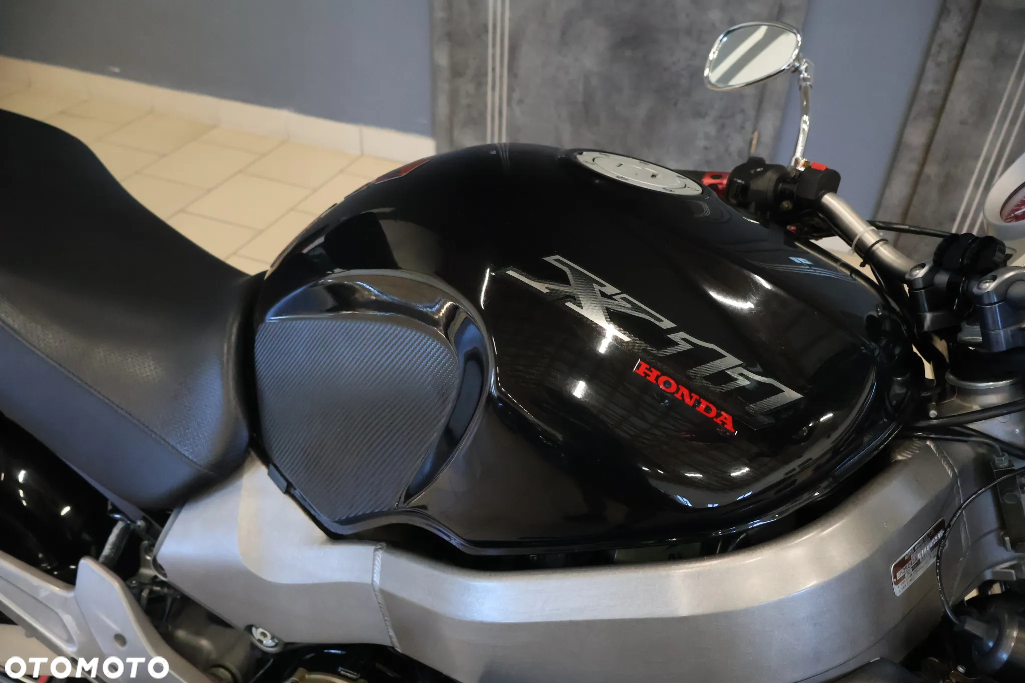 Honda CB - 10