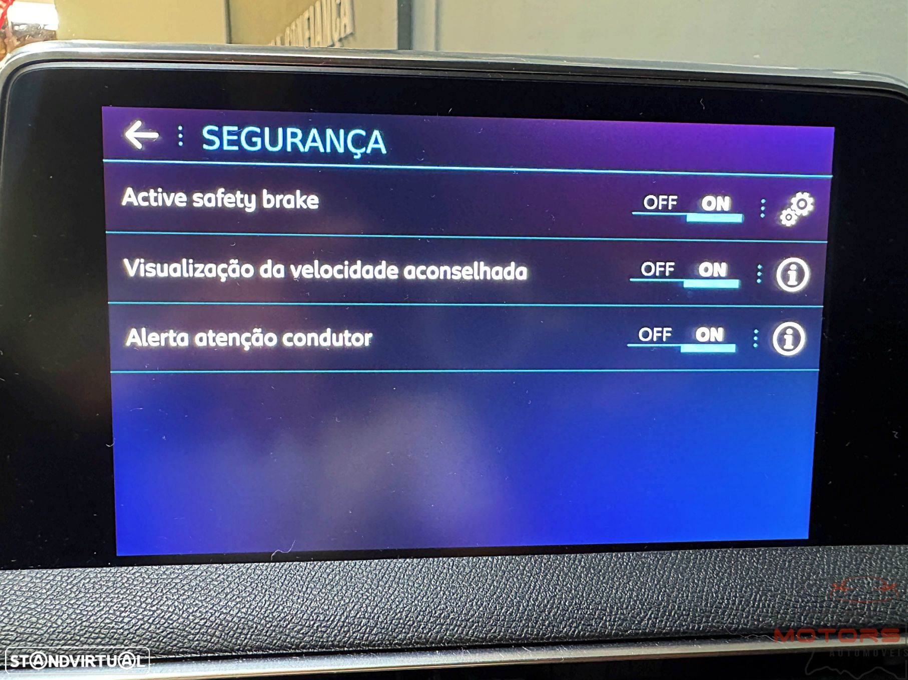 Peugeot 3008 1.2 PureTech Allure Pack EAT8 - 33