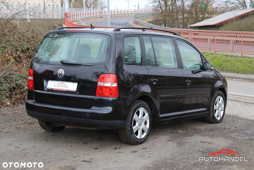 Volkswagen Touran - 6