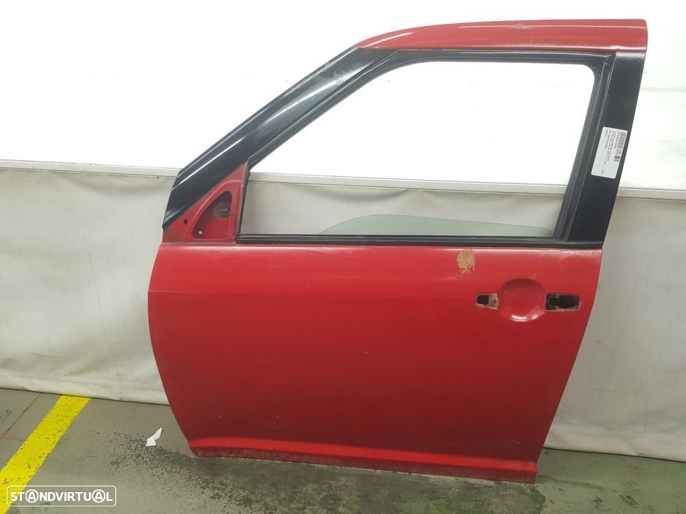 PORTA FRENTE ESQUERDA SUZUKI SWIFT BERLINA RSMZ - 1