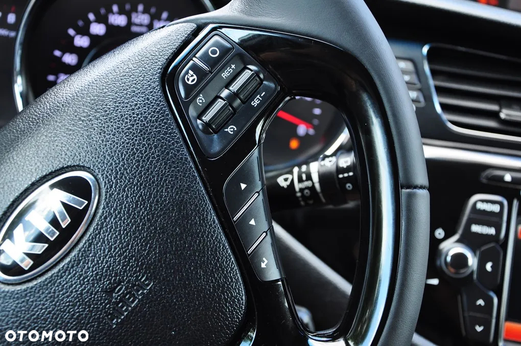 Kia Ceed 1.6 GDI ISG Spirit - 36