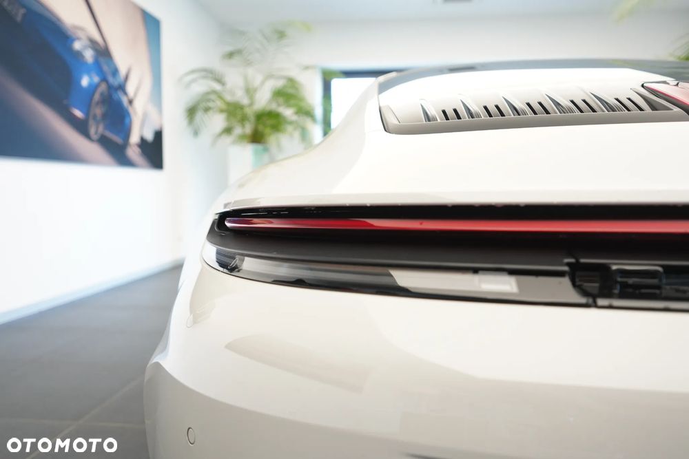 Porsche 911 Carrera S - 29