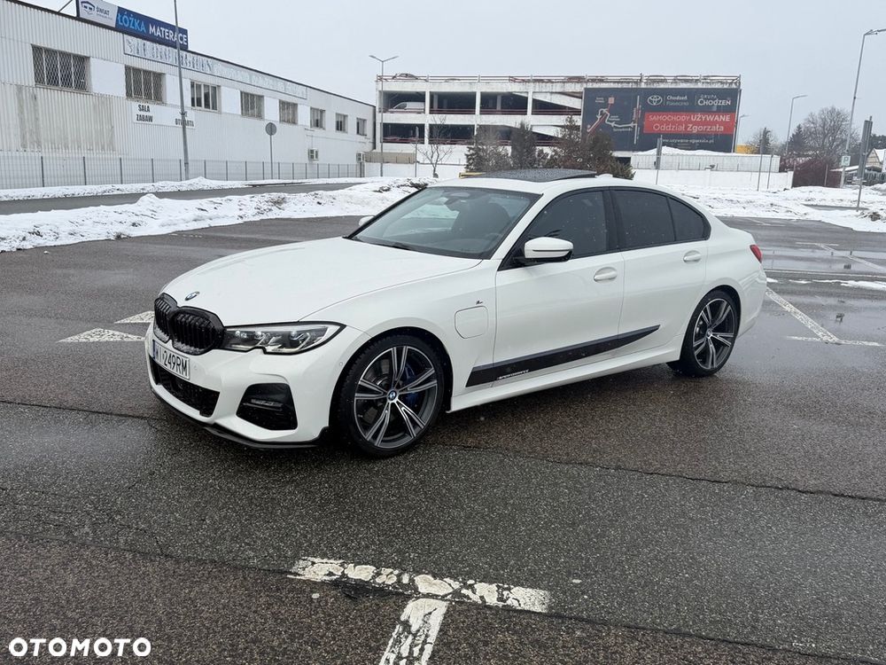 BMW Seria 3 330e M Sport sport - 28