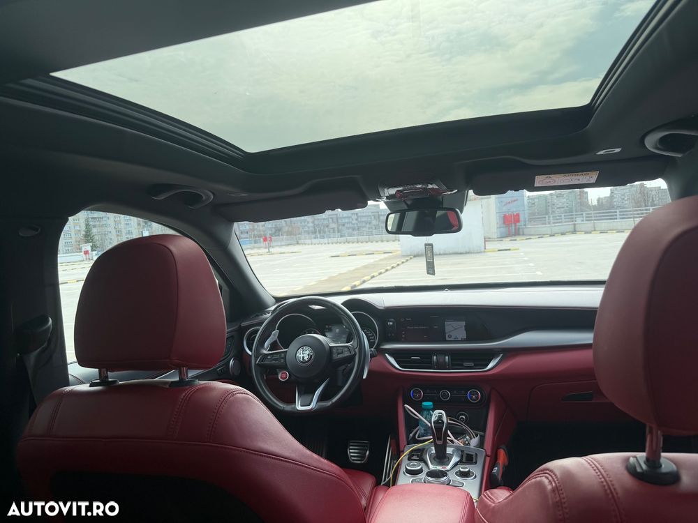 Alfa Romeo Stelvio 2.0 Turbo AWD AT8 Veloce - 6