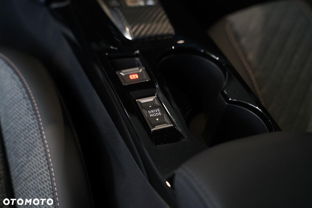 Peugeot 2008 PureTech mHEV Allure e-DCS6 - 24