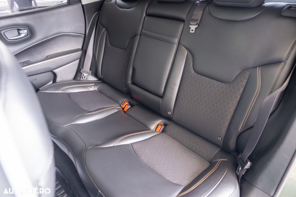 Jeep Compass 2.0 MultiJet Active Drive Automatik Longitude - 22