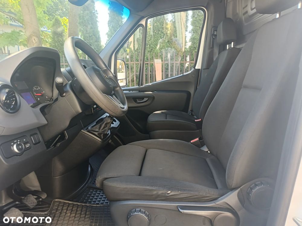 Mercedes-Benz SPRINTER - 8