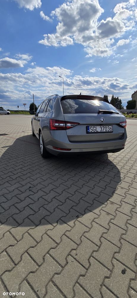 Skoda Superb 2.0 TDI 4x4 Style DSG - 2