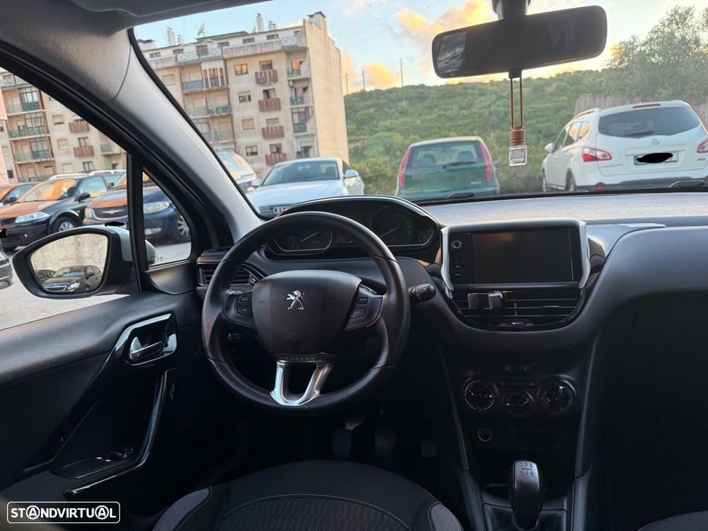 Peugeot 208 1.2 PureTech Active - 8