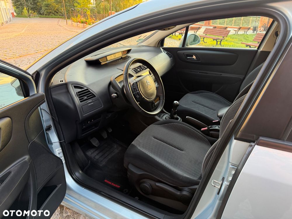 Citroën C4 1.6 16V Confort - 7