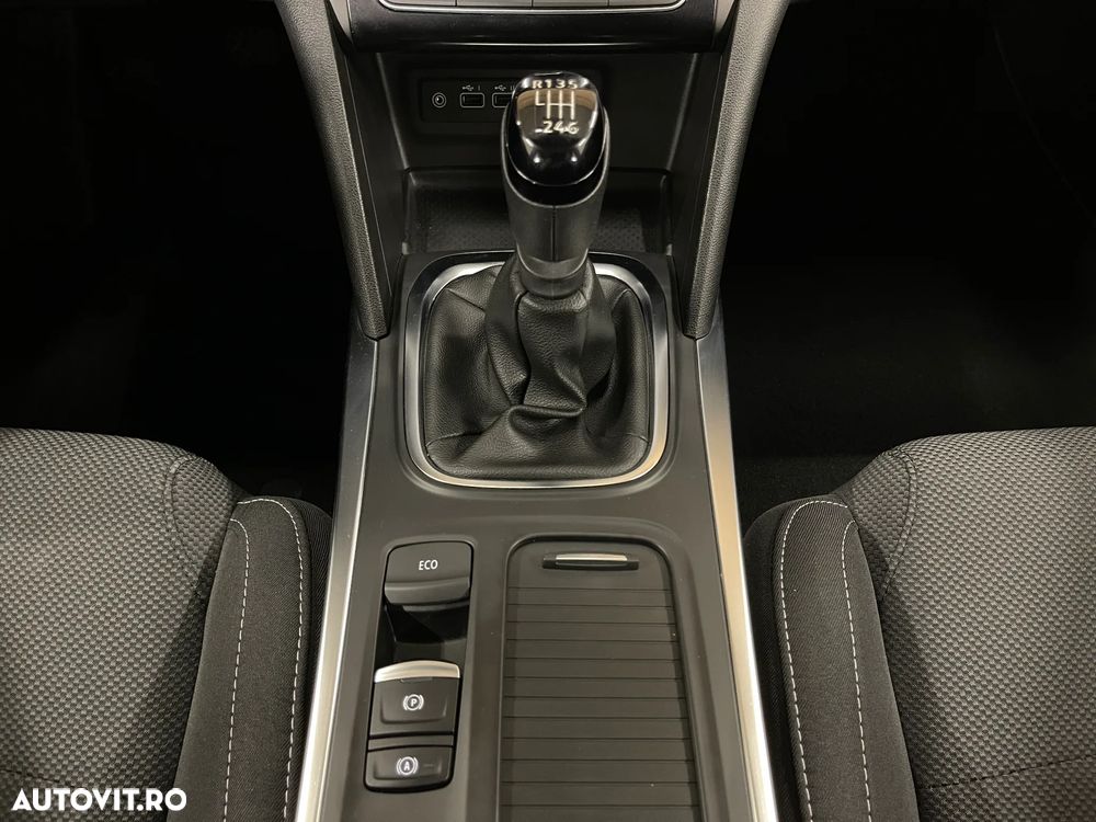 Renault Megane TCe 140 GPF Equilibre - 21