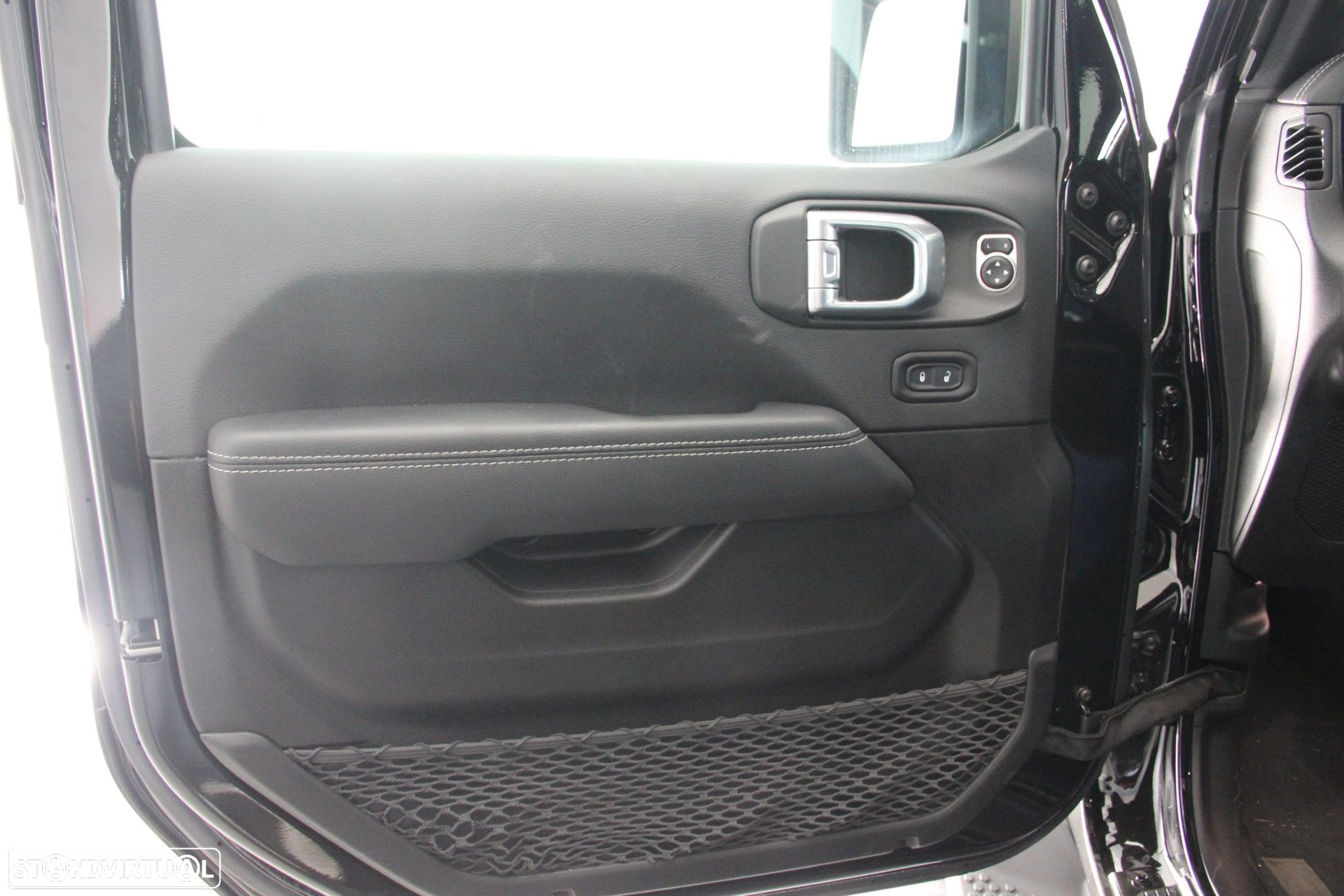 Jeep Wrangler Unlimited - 9