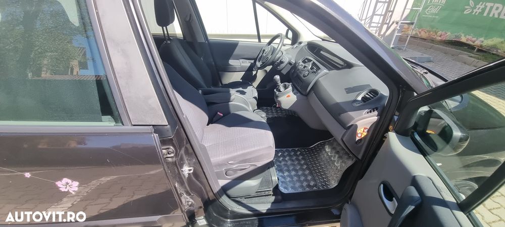 Renault Scenic II 1.5dCi Dynamique - 11
