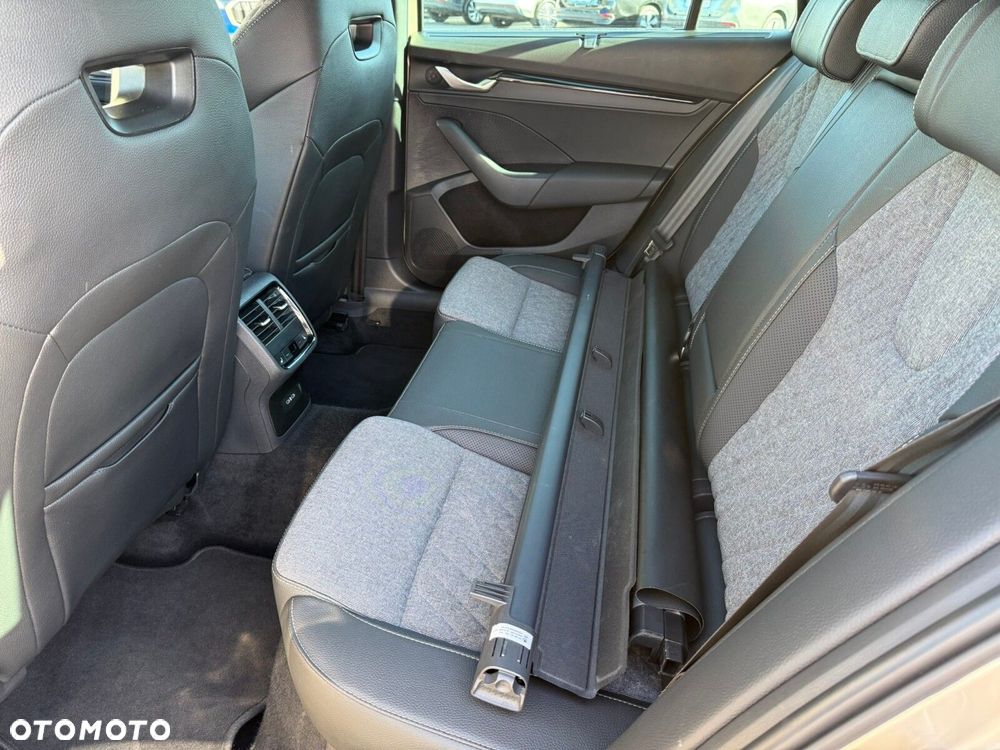 Skoda Octavia 2.0 TSI Sportline 4x4 DSG - 35