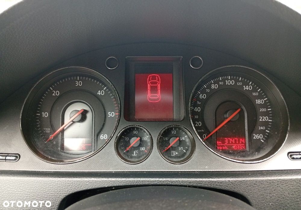 Volkswagen Passat - 25