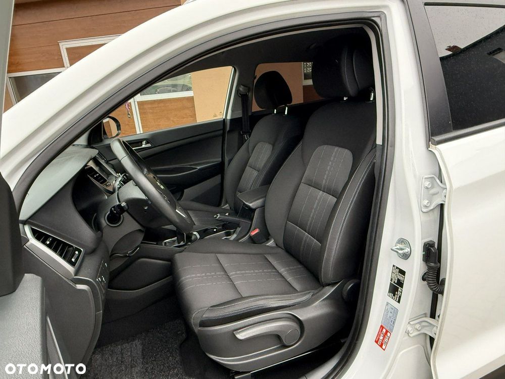 Hyundai Tucson 1.6 GDI BlueDrive Style 2WD - 23