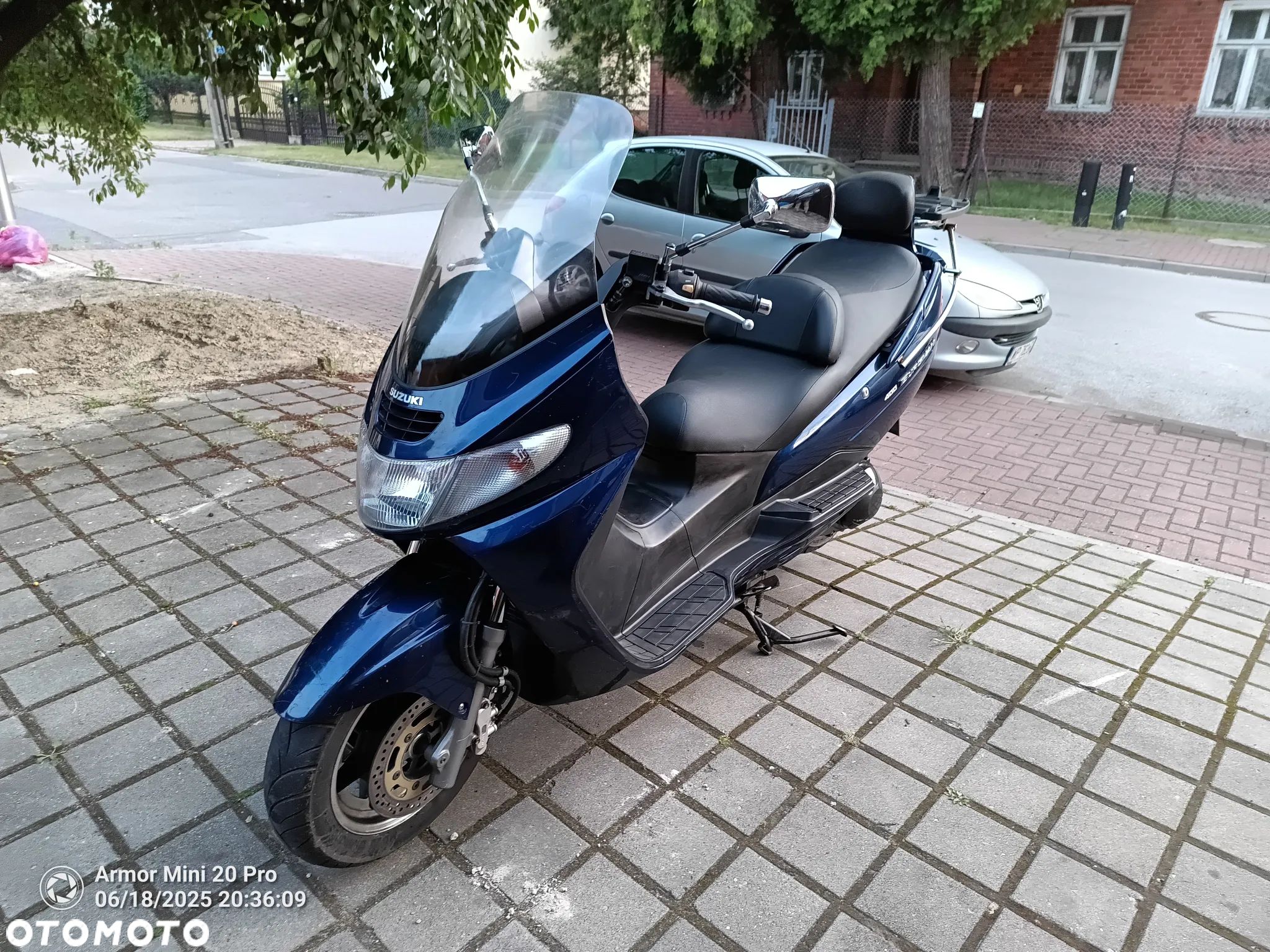 Suzuki Burgman - 1
