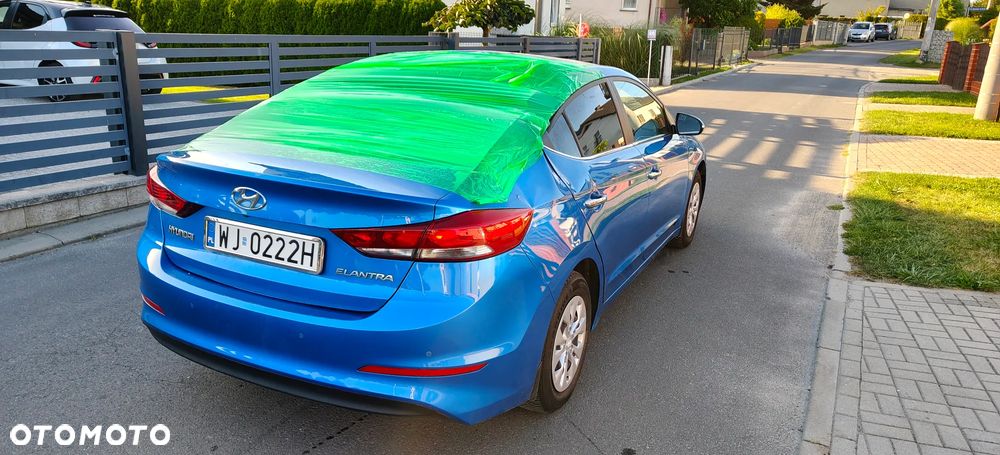 Hyundai Elantra 1.6 Comfort - 3