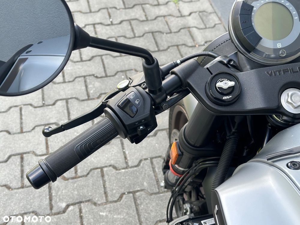 Husqvarna Vitpilen - 20