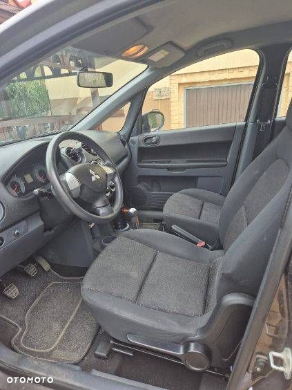 Mitsubishi Colt - 5
