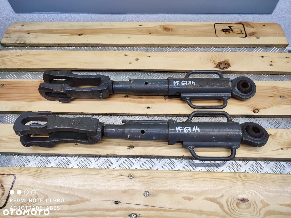 Wieszak tylnego podnośnika Massey Ferguson 6714 - 4