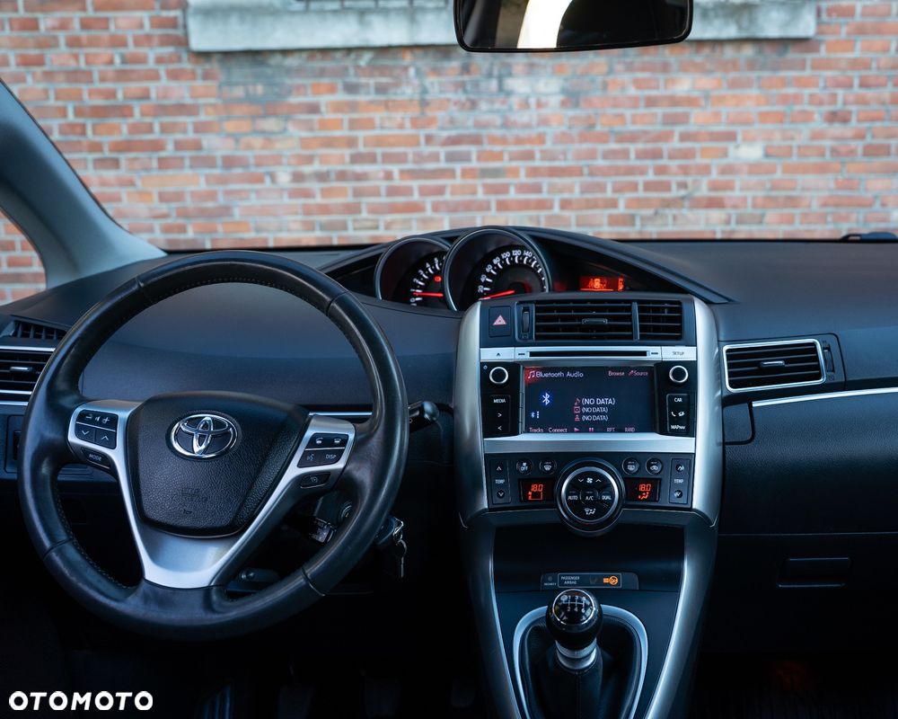 Toyota Verso 1.8 7-Sitzer Executive - 11