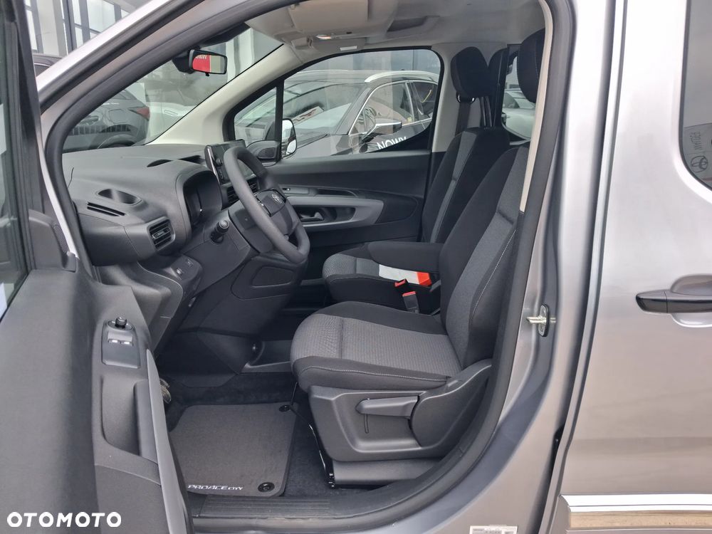 Toyota Proace City - 10
