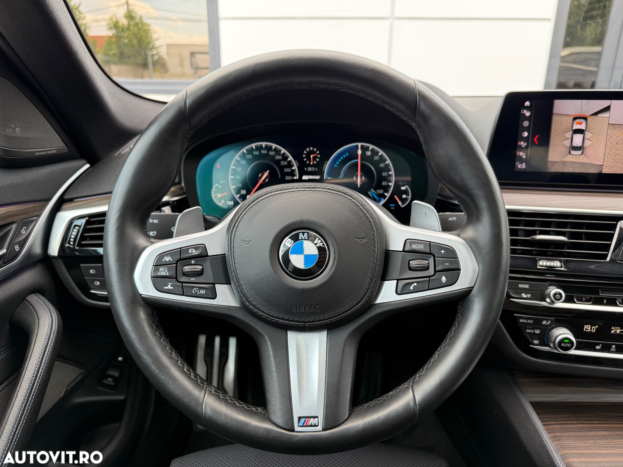 BMW Seria 5 530e Aut. M Sport Edition - 9