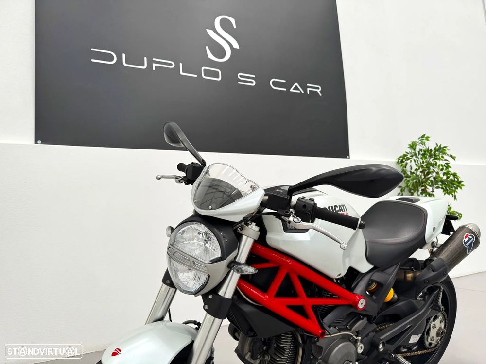 Ducati Monster 796 - 9