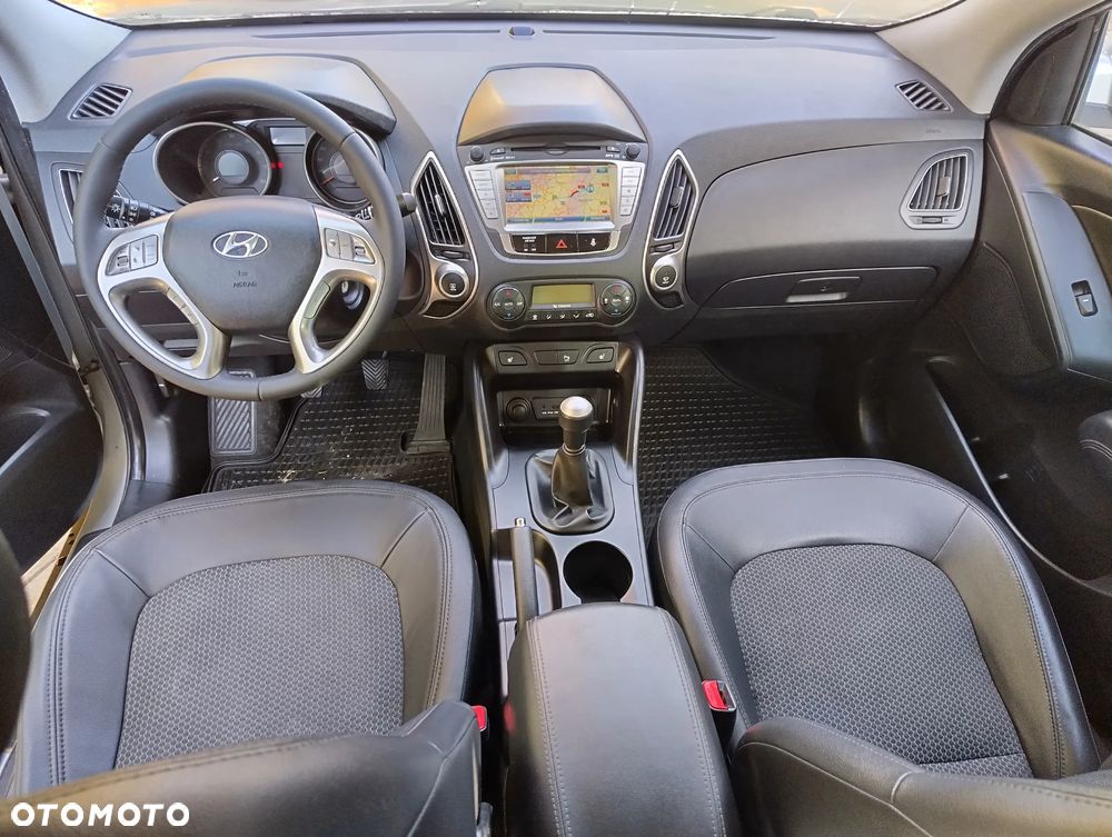 Hyundai ix35 2.0 4WD Premium - 9