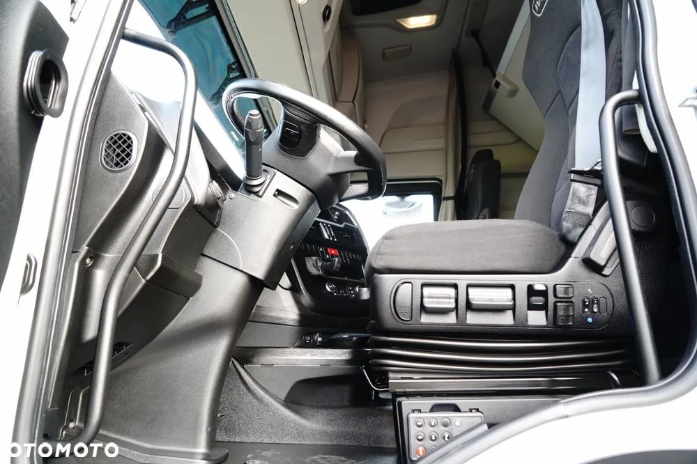 Iveco S-WAY / 510 / RETARDER / KLIMA POSTOJOWA - 24