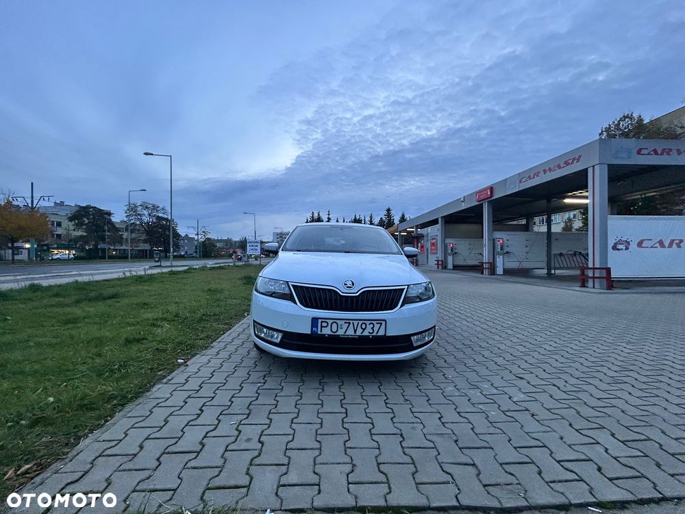 Skoda RAPID 1.2 TSI Ambition - 8