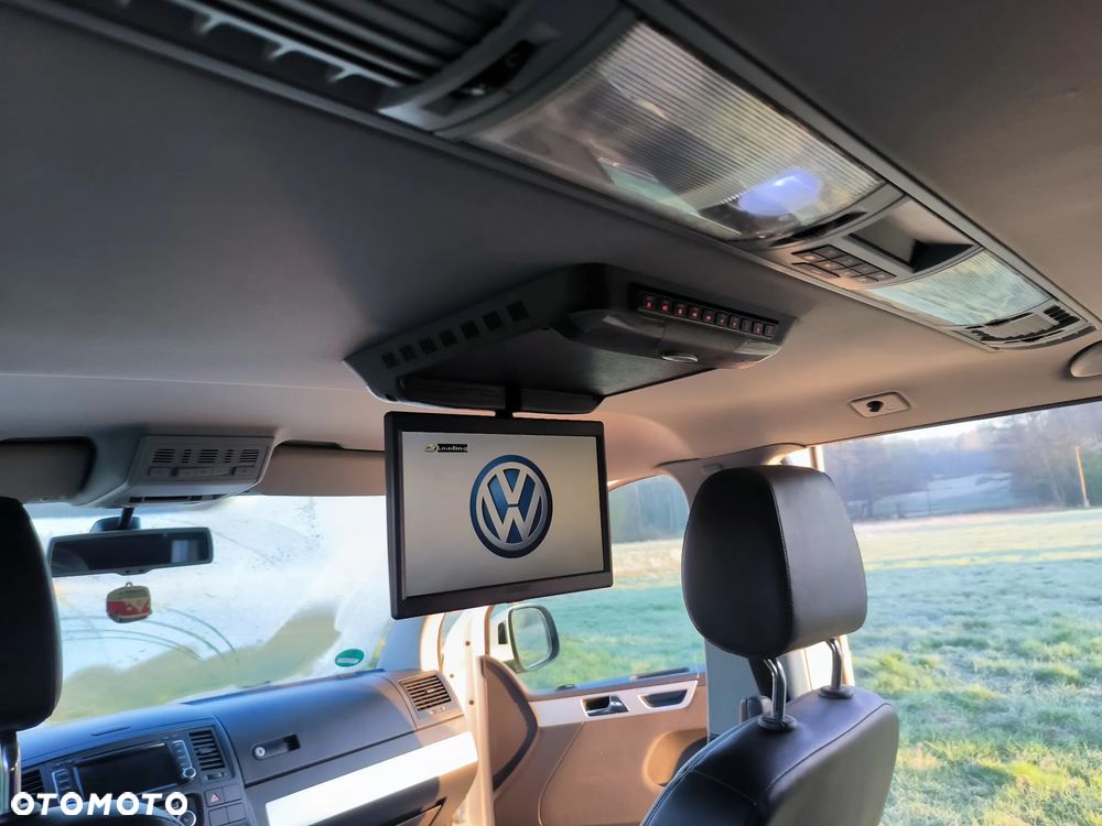 Volkswagen Multivan - 31