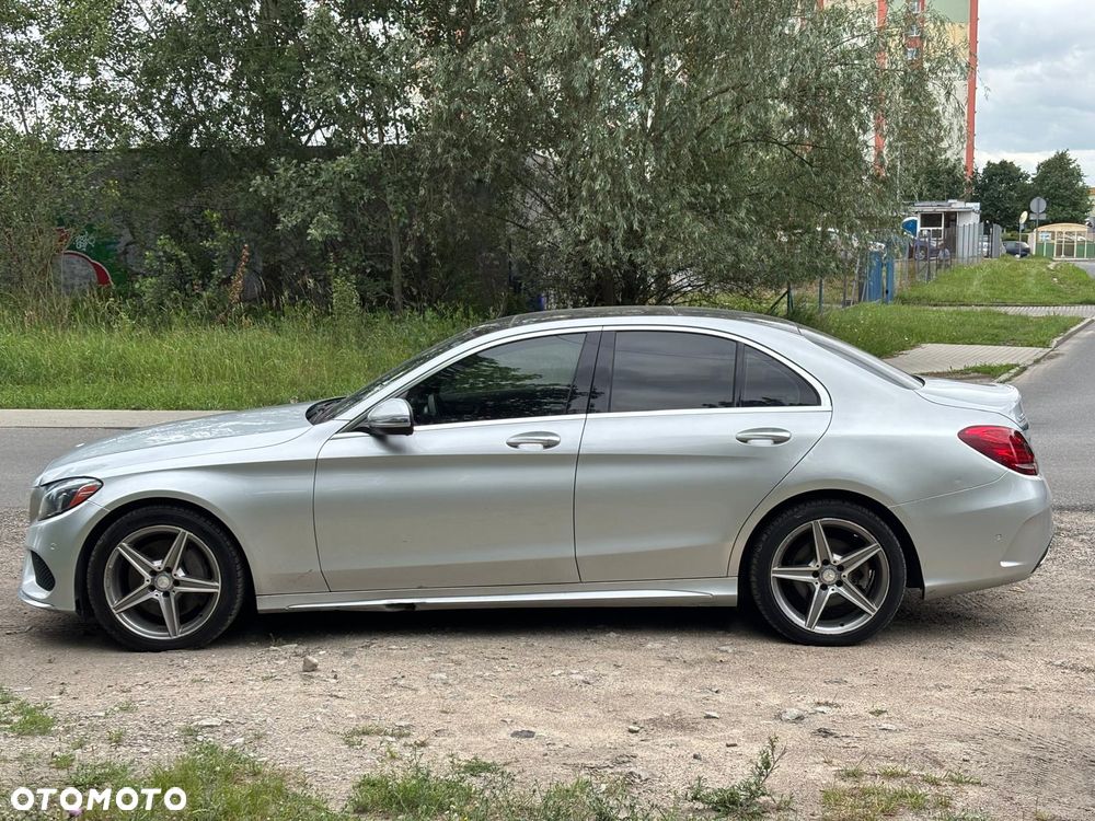 Mercedes-Benz Klasa C 300 9G-TRONIC AMG Line - 2