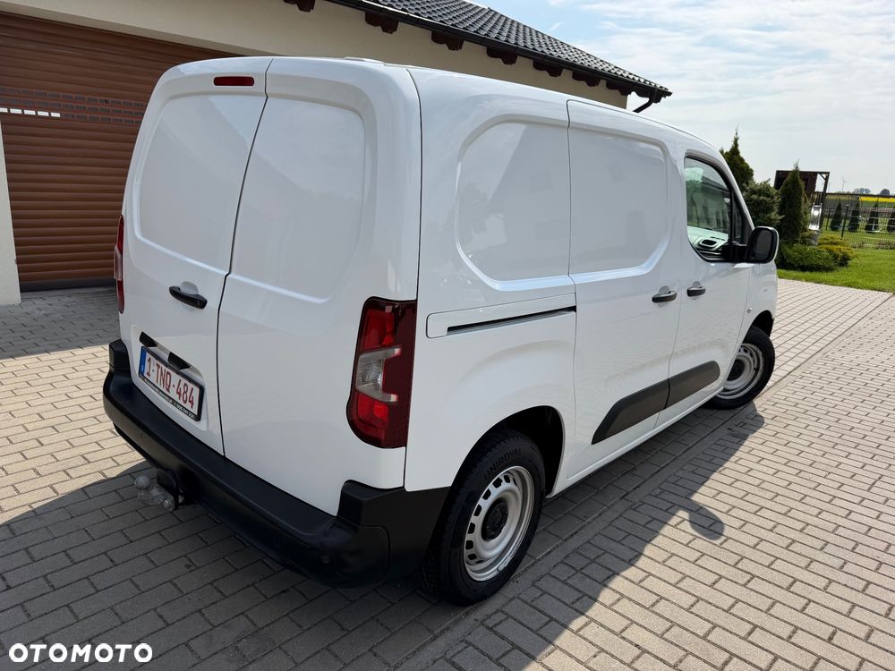 Opel COMBO - 31