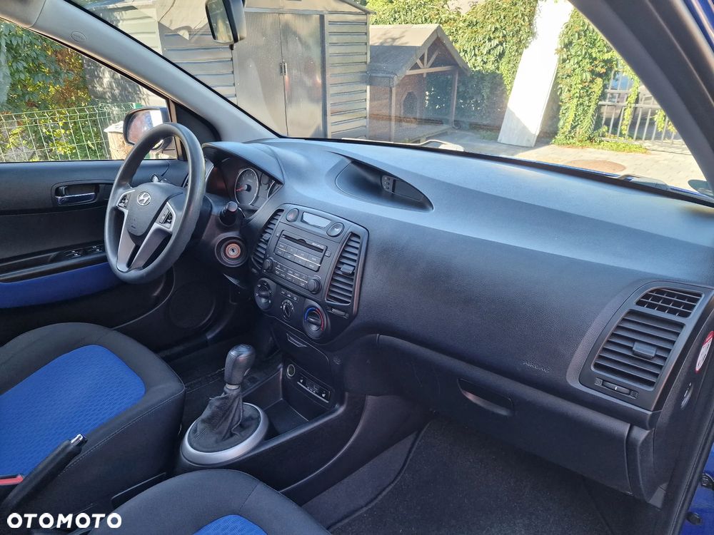 Hyundai i20 1.4 Comfort EU5 - 18