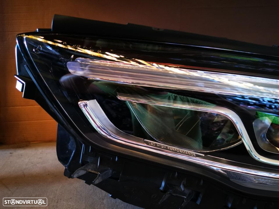 MERCEDES GLA FAROL ESQUERDO - FF238 - 2