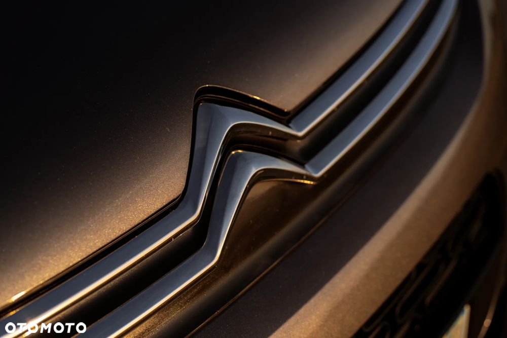 Citroën C3 1.2 PureTech Shine - 24